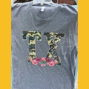 Texas Grey & Camouflage, Pink Flowers T Shirt, Size Large, New